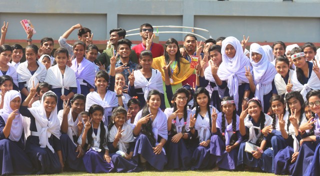 ভাষা দিবসে ভাষার প্রতিযোগিতা করলো ‘ঝরাপাতা’