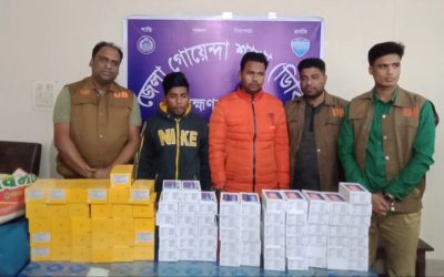 অবৈধভাবে আনা ১২লাখ টাকার ভারতীয় মোবাইলসহ দুইজন আটক