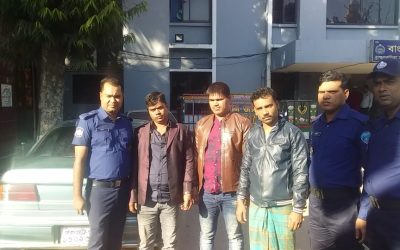 যাত্রী-চালকের অভিনয় করে ছিনতাই, ছিনতাইকারী চক্র আটক