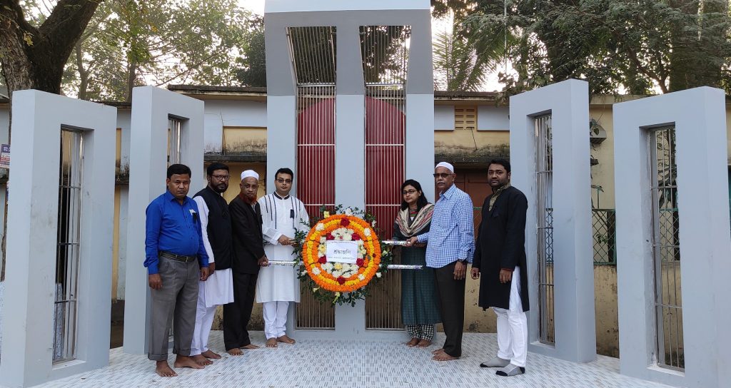 জেলা প্রশাসকের উদ্যোগে আড়াইসিধা বিদ্যালয়ে শহীদ মিনার