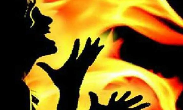 আখাউড়ায় স্ত্রীকে পেট্রোল ঢেলে আগুনে জ্বালিয়ে হত্যা করলো শীর্ষ মাদক ব্যবসায়ী