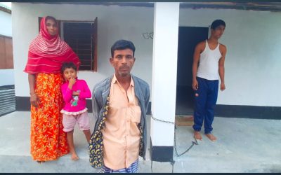 ১০ বছর ধরে শিকলবন্দী রবিউল,চিকিৎসায় থালাবাসনও বিক্রি করলেন বাবা