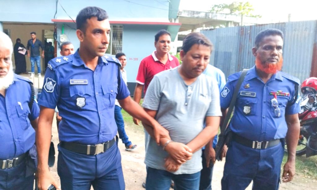 কুমিল্লায় যুবলীগ নেতাকে হত্যা: আখাউড়া ইমিগ্রেশনে গ্রেফতার আসামী