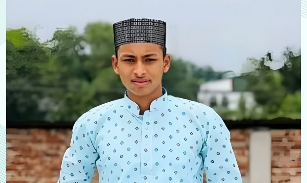 কসবায় অবৈধ ট্রাক্টর চাপায় প্রাণ গেল এসএসসি পরীক্ষার্থী ফেরদৌসের 