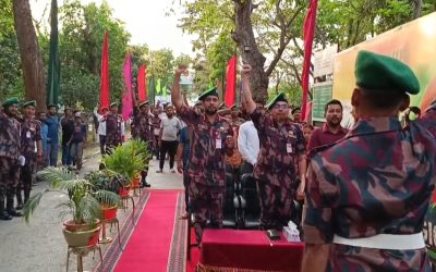 আখাউড়া স্থলবন্দরের শূণ্যরেখায় বিজিবি-বিএসএফের জয় বাংলা-জয় হিন্দ শ্লোগান
