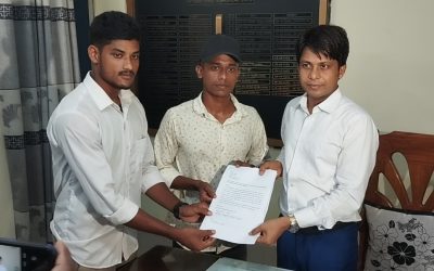 জোরপূর্বক কলেজ অধ্যক্ষকে পদত্যাগ, ফিরে পেতে শিক্ষার্থীদের স্মারকলিপি
