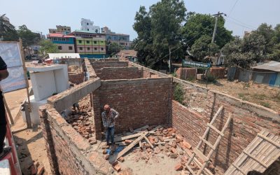 সরকারি জায়গায় প্রভাবশালীর ৬ দোকান নির্মান, আংশিক উচ্ছেদ ভ্রাম্যমান আদালতের