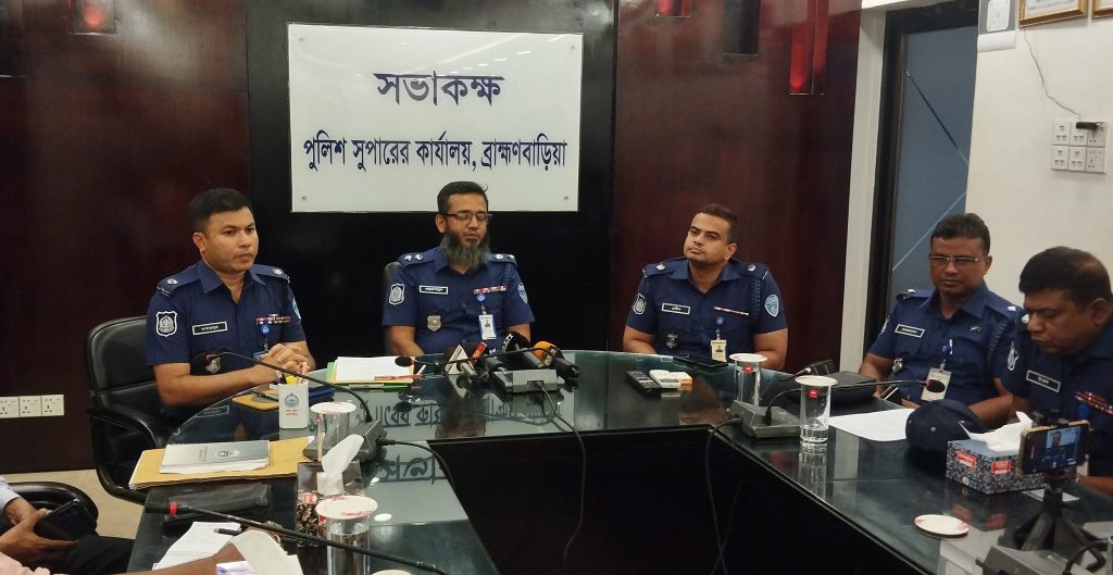 নিয়োগ প্রক্রিয়া শুরু হলে পুলিশের সাথে ছবি দেখায় প্রতারকরা: ব্রাহ্মণবাড়িয়ার এসপি