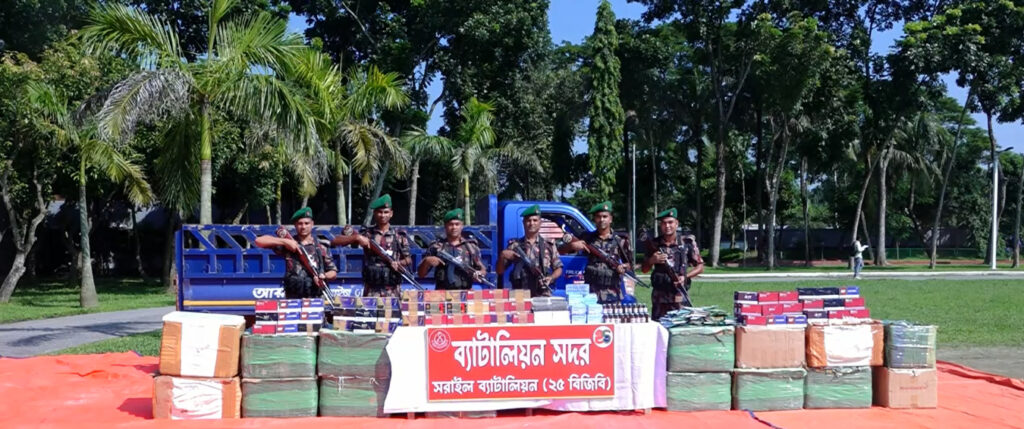 সাড়ে ৬ কোটি টাকার ক্যান্সারের ইনজেকশন ও স্মার্টফোনের ডিসপ্লে জব্দ