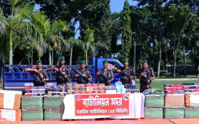 সাড়ে ৬ কোটি টাকার ক্যান্সারের ইনজেকশন ও স্মার্টফোনের ডিসপ্লে জব্দ