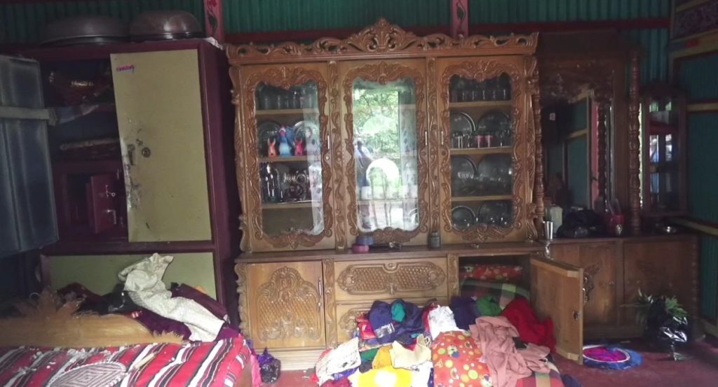 নবীনগরে গভীর রাতে প্রবাসীর বাড়িতে হামলা-লুটপাট