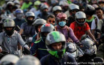 ঈদ যাত্রার দুর্ঘটনায় প্রাণ হারিয়েছেন চার শতাধিক