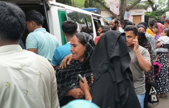 ব্রাহ্মণবাড়িয়ায় পিকআপের ধাক্কায় মা-ছেলেসহ অটোরিকশার ৩ যাত্রী নিহত