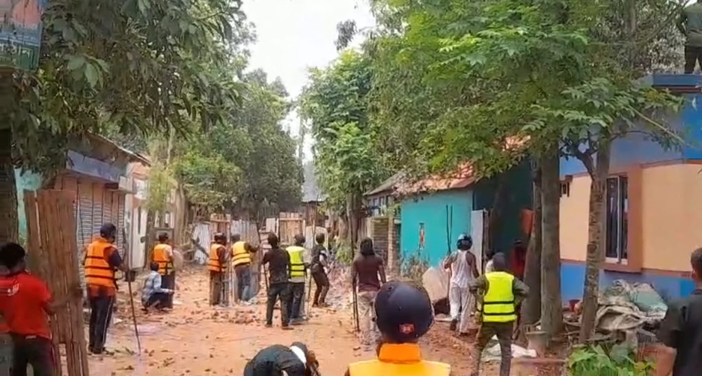 ব্রাহ্মণবাড়িয়ায় দোকান উচ্ছেদ নিয়ে দুইপক্ষের সংঘর্ষে আহত অন্তত ২০
