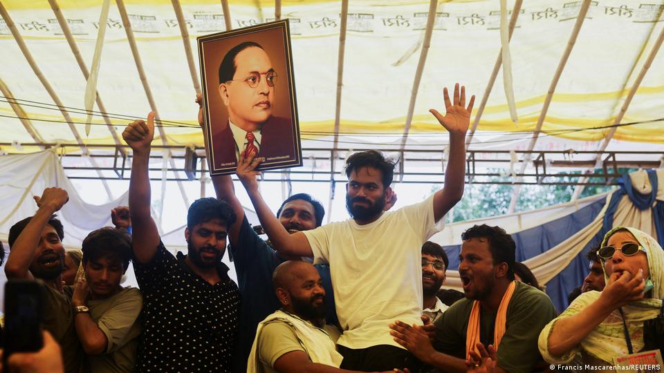এবার ভারতের স্বরাষ্ট্রমন্ত্রী অমিত শাহের পদত্যাগ দাবি অভিজিৎ দীপকের