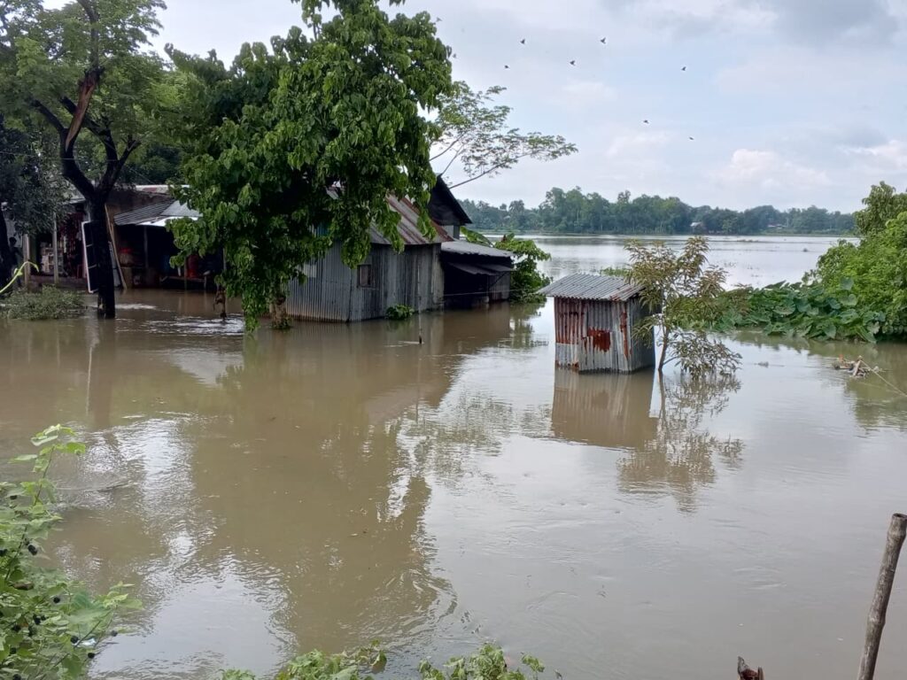 আখাউড়ায় পাহাড়ি ঢলে প্লাবিত নিম্নাঞ্চল, বন্যার শঙ্কা