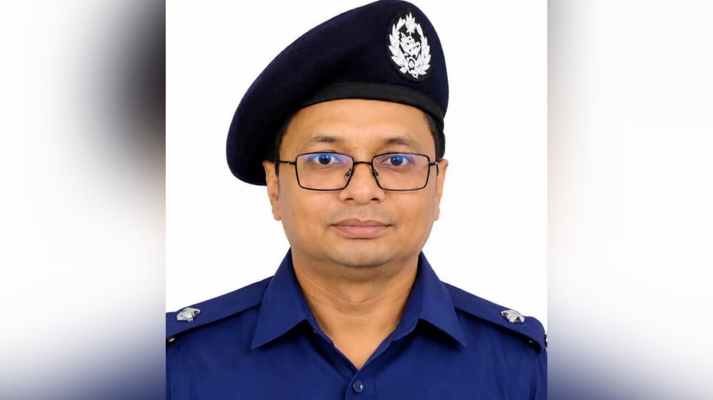 বিতর্কিত সেই ওসি রাশেদকে কসবায় পদায়ন