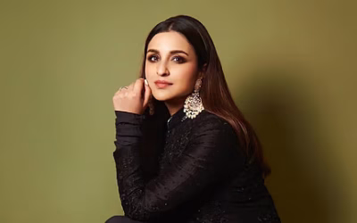 কেন অভিনয় থেকে দূরে পরিণীতি চোপড়া?