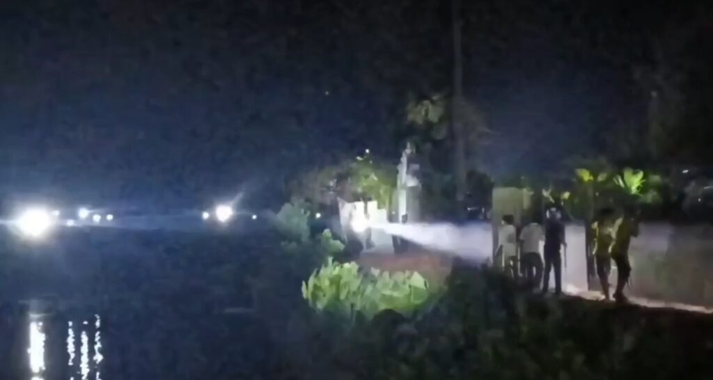 সরাইলে ফুটবল খেলা নিয়ে টর্চলাইট জ্বালিয়ে দুইপক্ষের সংঘর্ষ, আহত ২৫