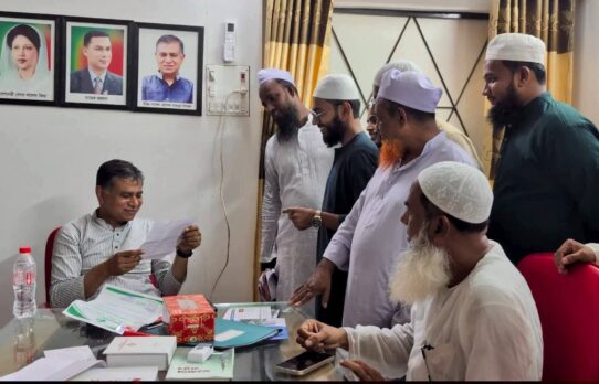 এবার শিক্ষার্থীদের নবীনবরণ কনসার্ট বন্ধের দাবি কওমি শিক্ষার্থীদের