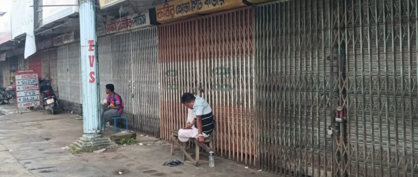 চুক্তি নবায়ন জটিলতায় স্টেডিয়াম মার্কেটে তালা দিল প্রশাসন