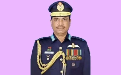 দুর্নীতির মামলায় সাবেক বিমানবাহিনী প্রধান কাতারে গ্রেপ্তার