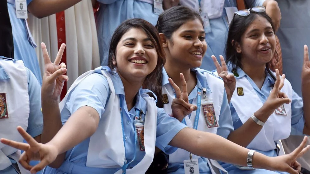 এইচএসসিতে পাসের হার ৫২ দশমিক ১২ শতাংশ