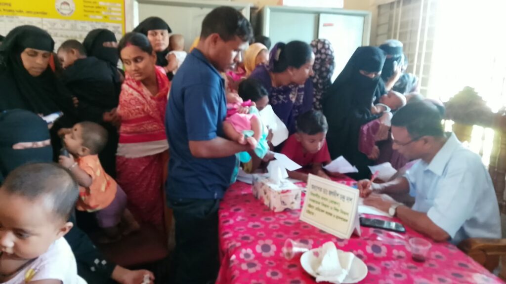 সরাইলে দুর্গাপূজায় ফ্রি মেডিকেল ক্যাম্প, দেড় হাজার রোগীকে চিকিৎসা সেবা
