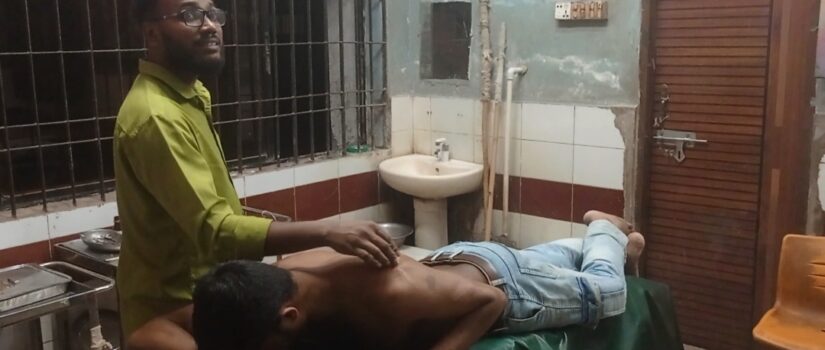 তিতাস ট্রেনের বুকিং ক্লার্ককে মারধরের অভিযোগ