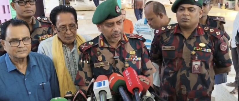 দুর্গাপূজার নিরাপত্তা নিশ্চিতে বিজিবির রিজিয়ন কমান্ডারের মণ্ডপ পরিদর্শন
